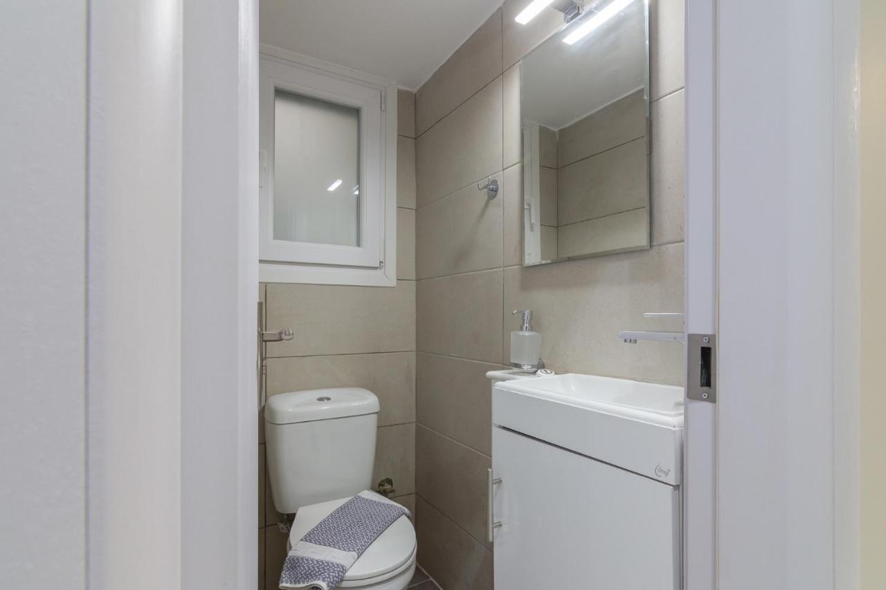 Cozy Apartment In Pangrati Area! Атина Екстериор снимка