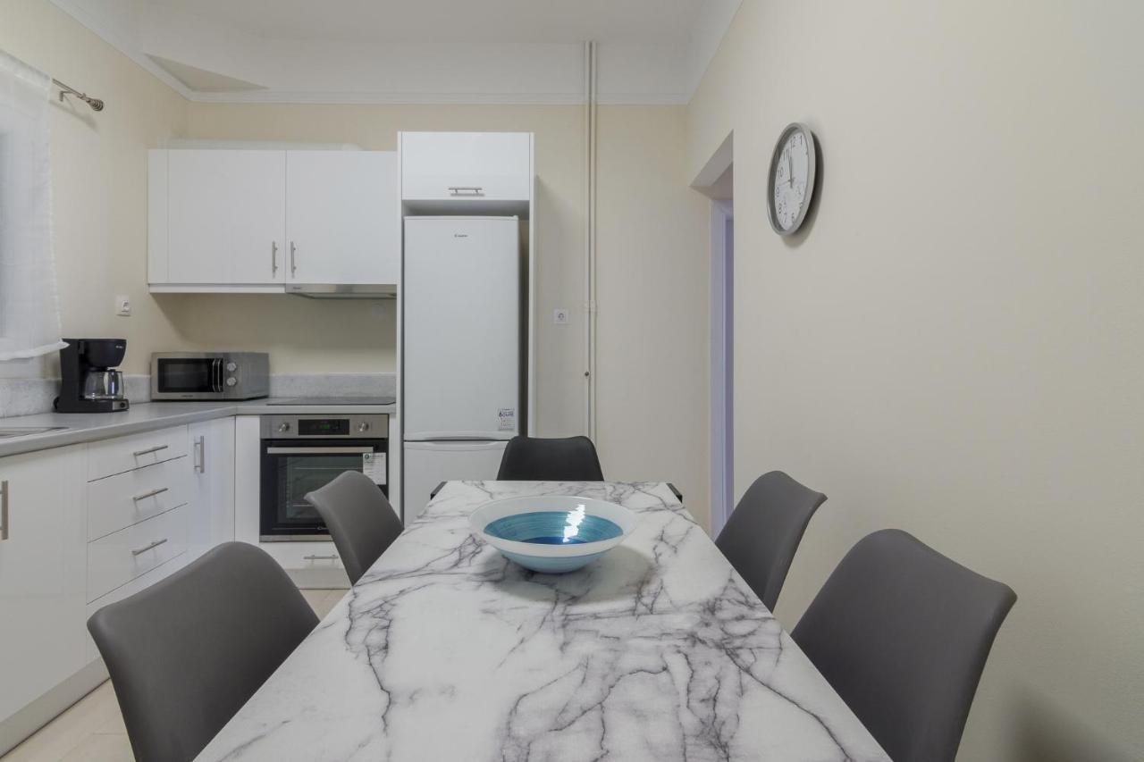 Cozy Apartment In Pangrati Area! Атина Екстериор снимка